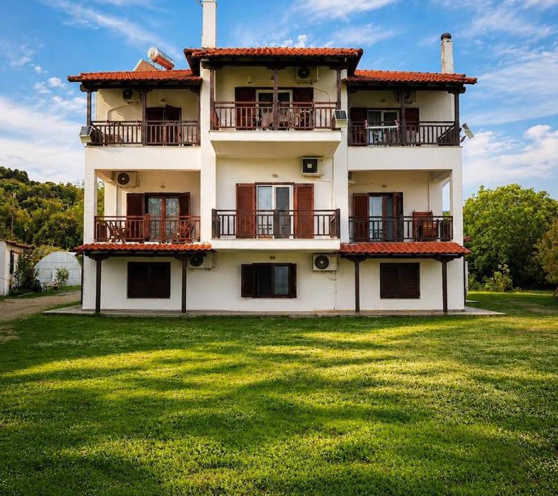 Photo of Others in Aristotelis