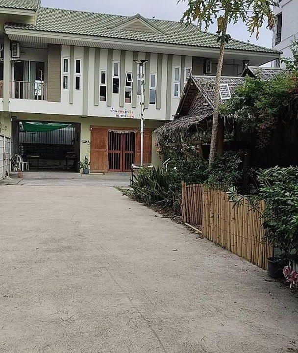 Photo of Others in Saen Suk