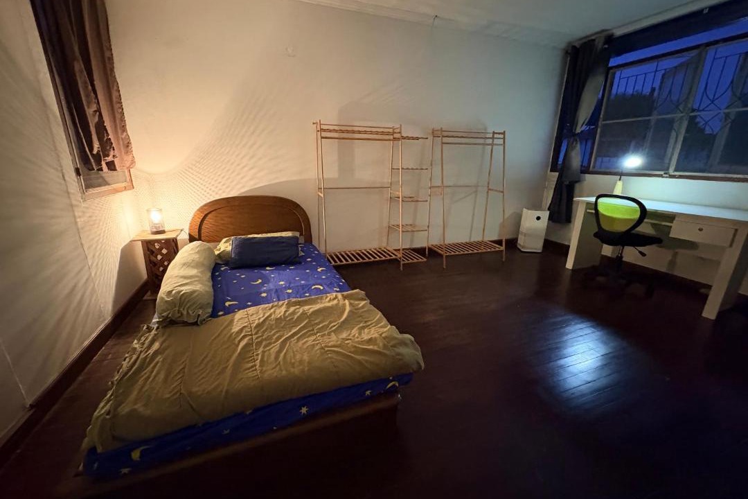 Photo of Bedroom in Samsen Nok