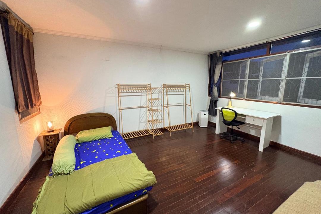 Photo of Bedroom in Samsen Nok
