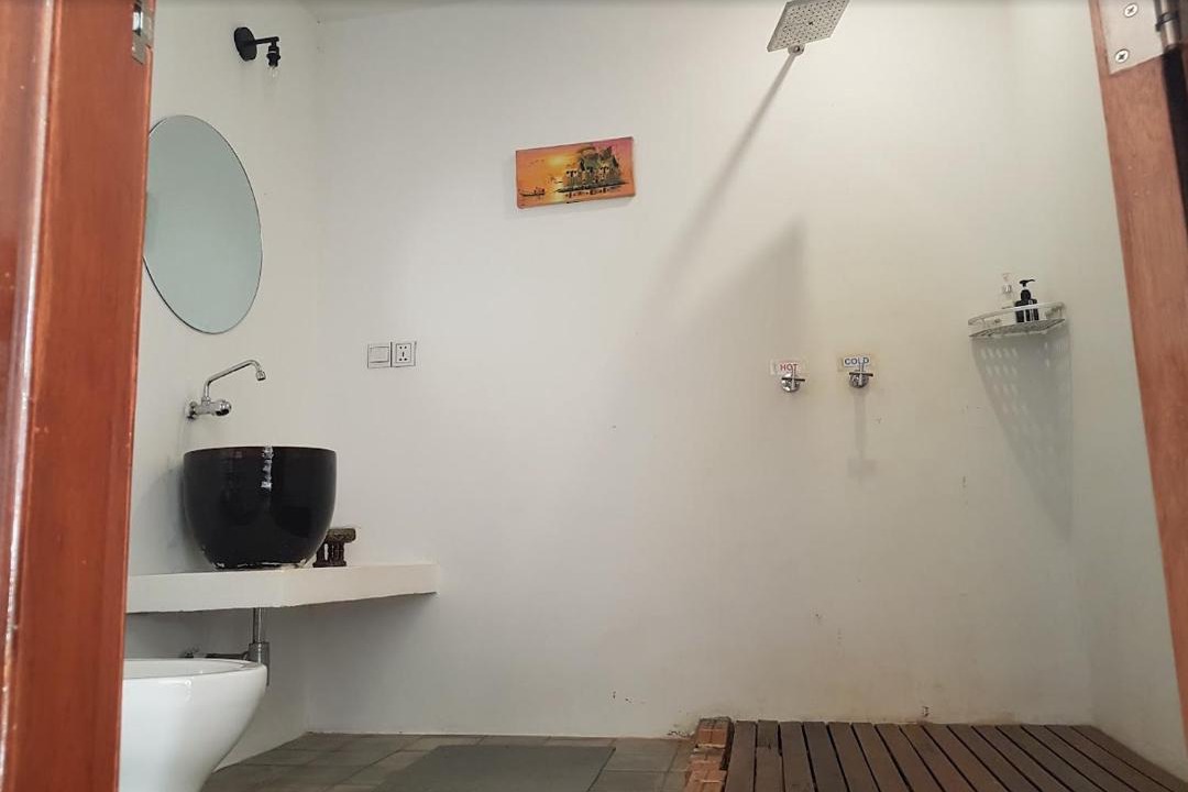 Photo of Bathroom in Santuk