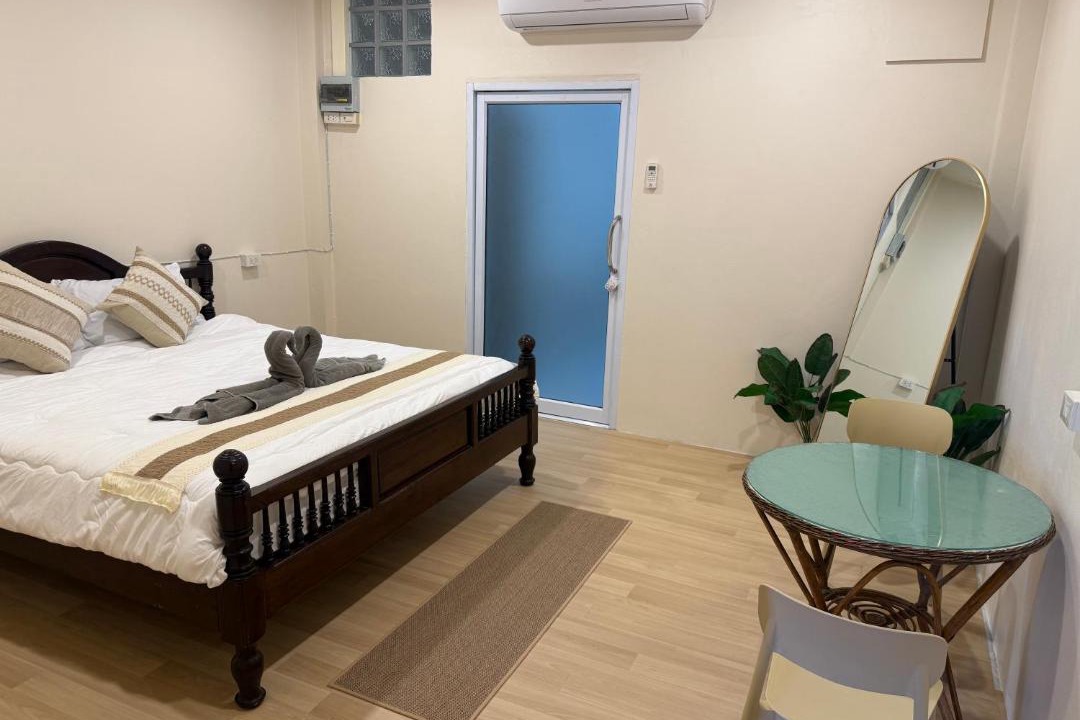 Photo of Bedroom in Haad Rin