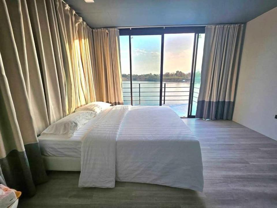 Photo of Bedroom in Mae Jo