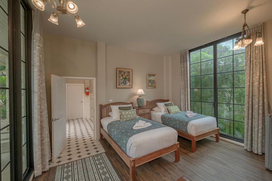 Photo of Others in Pong Yaeng