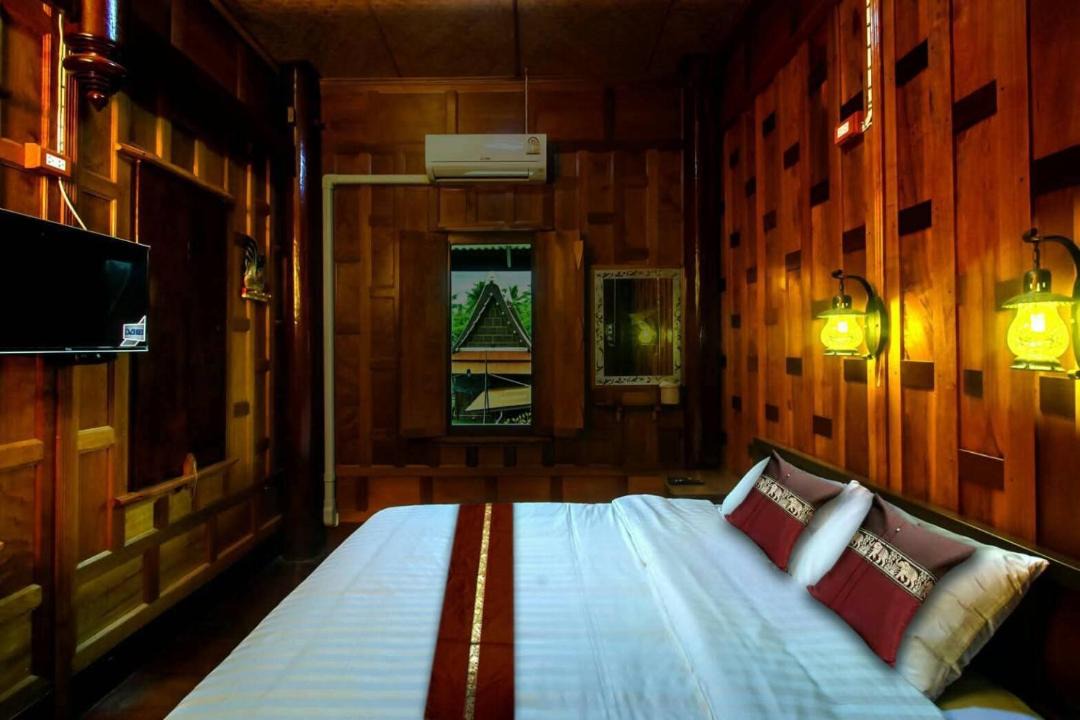 Photo of Bedroom in Amphawa