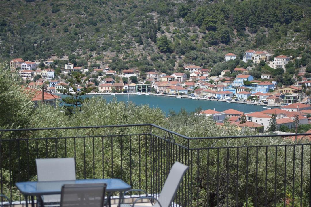 Photo of Patio Balcony in Vathy