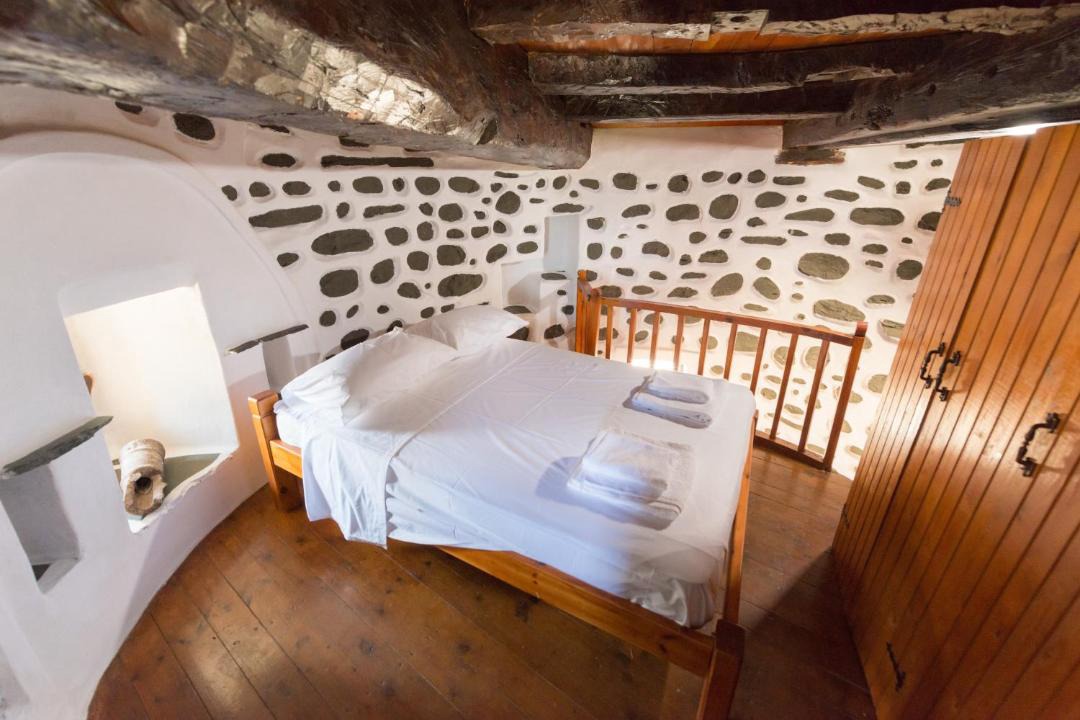 Photo of Bedroom in Alonnisos Old Town