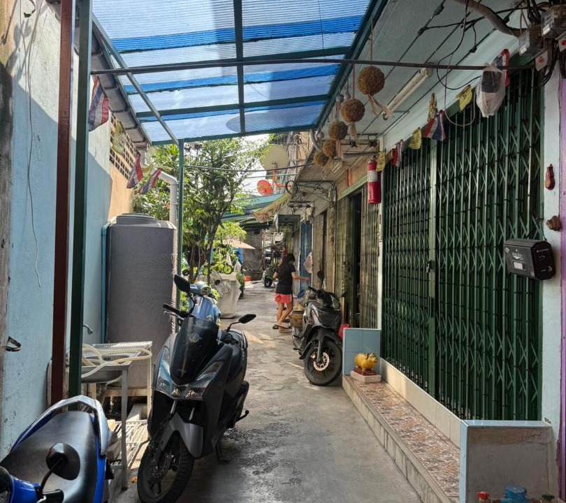 Photo of Others in Bang Yi Ruea