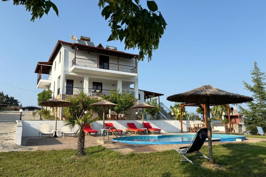 Photo of Others in Aristotelis