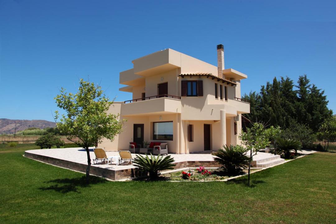 Photo of Buildings in Korfalonas
