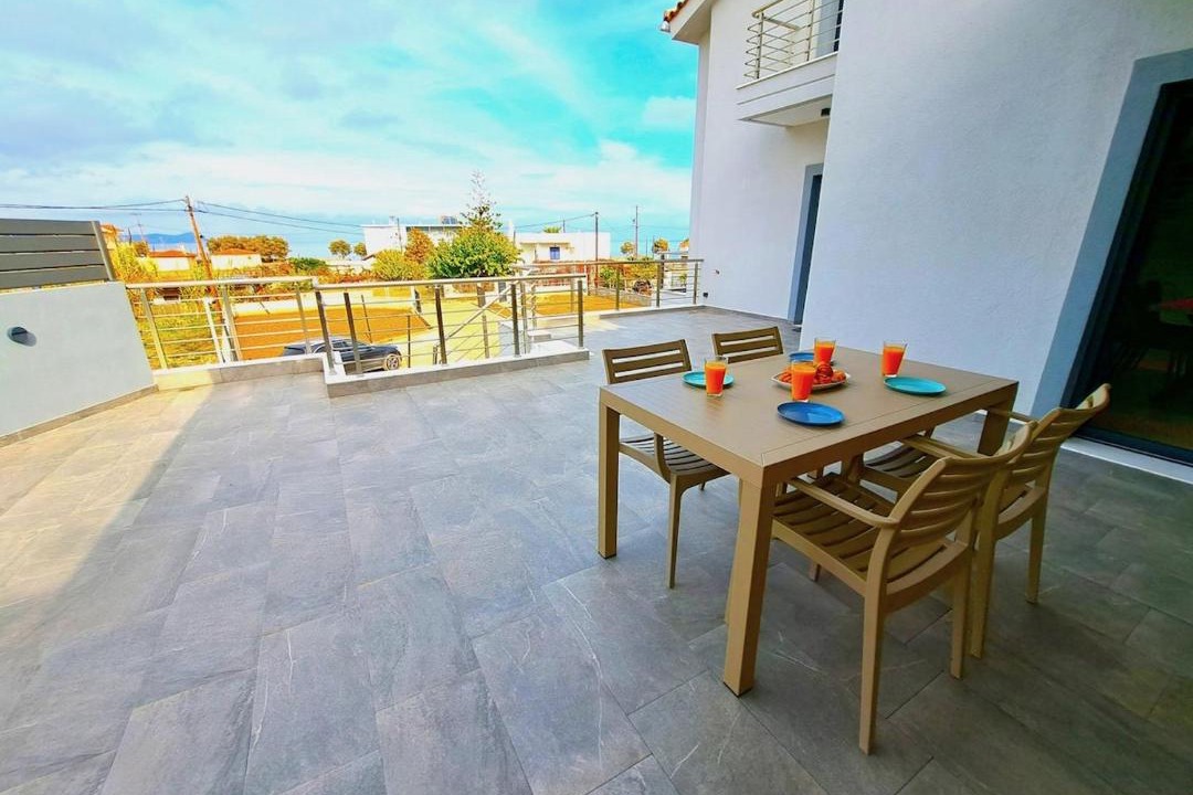 Photo of Patio Balcony in Mourteri
