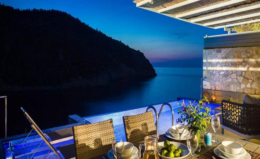 Photo of Patio Balcony in Frourion