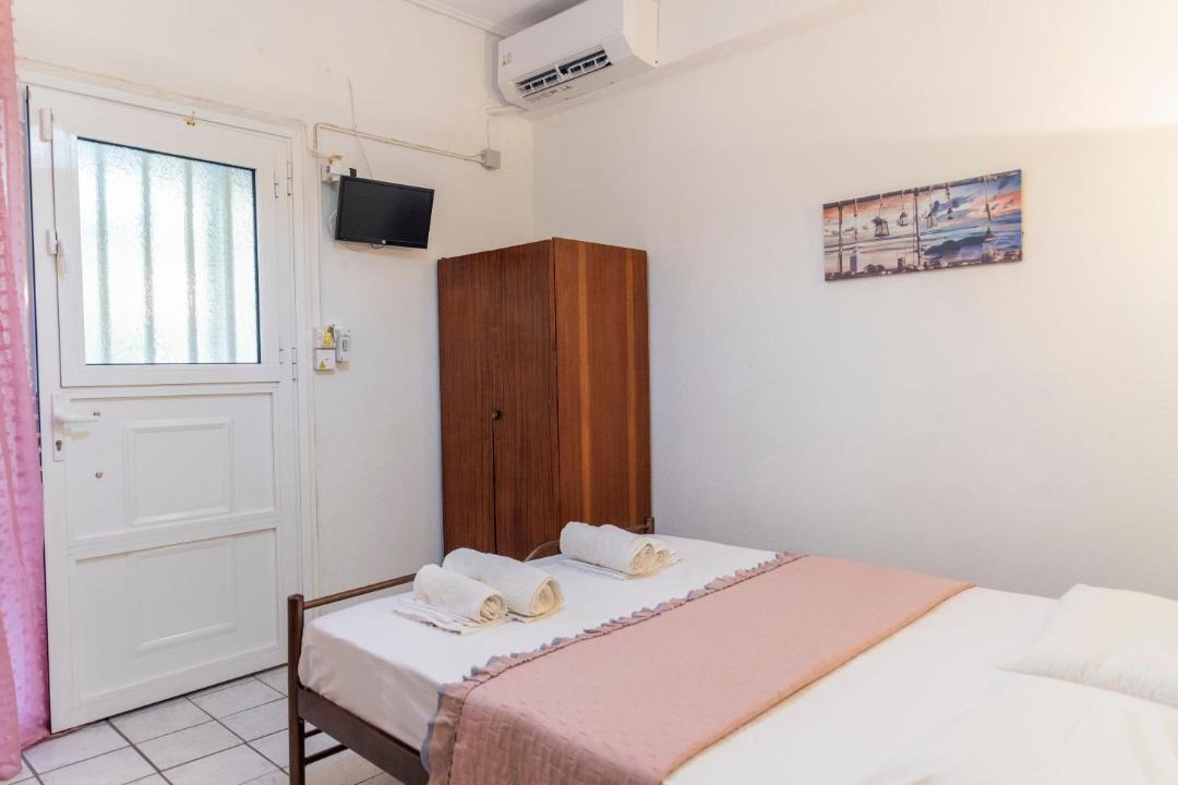 Photo of Bedroom in Kamena Vourla