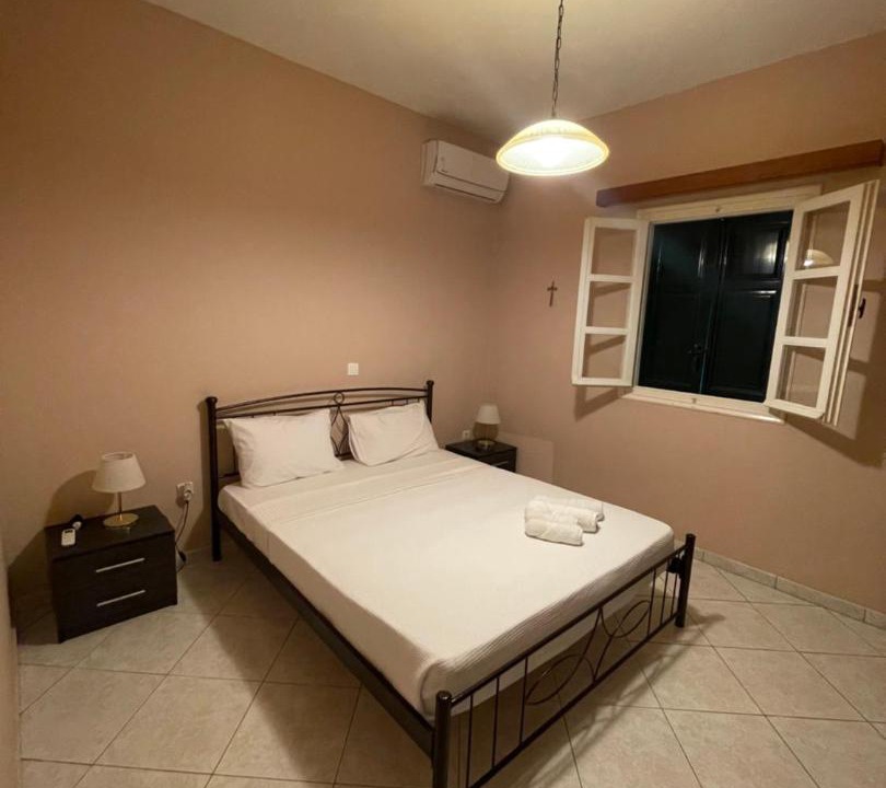 Photo of Bedroom in Dhrakata