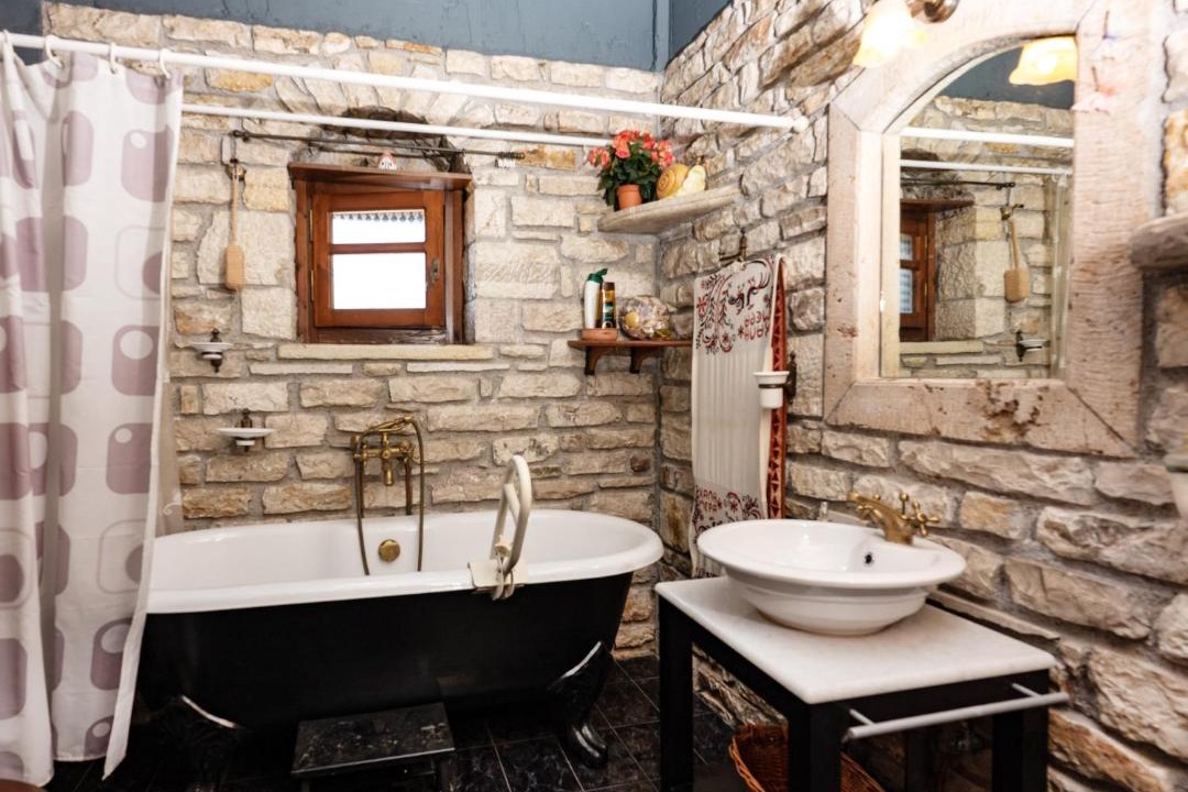 Photo of Bathroom in Figaleia