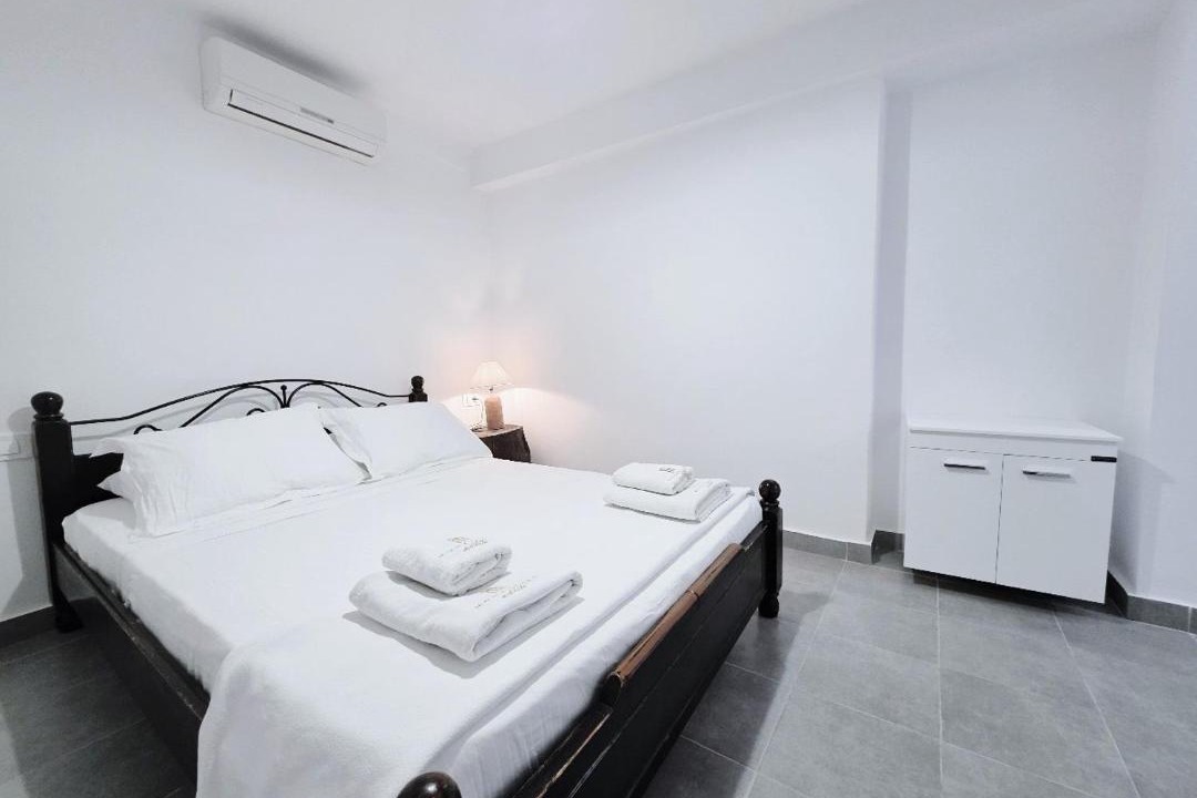 Photo of Bedroom in Moni
