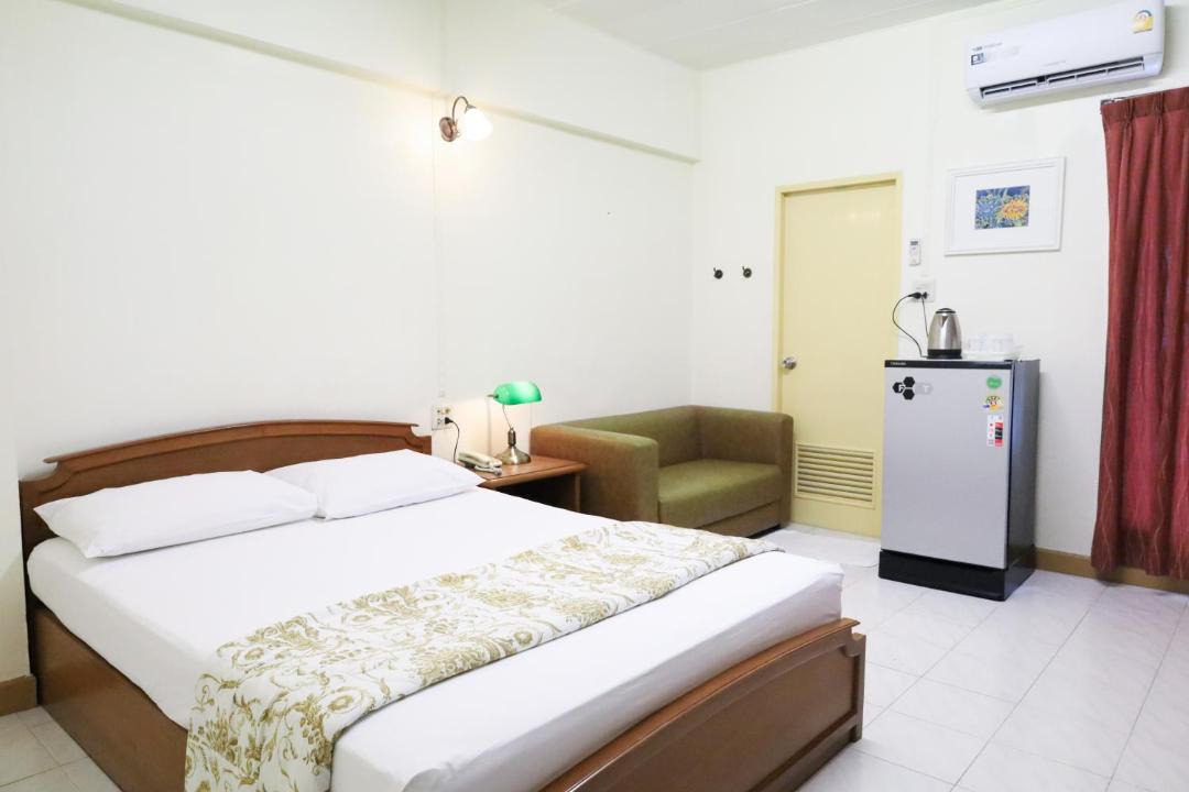 Photo of Bedroom in Samsen Nok