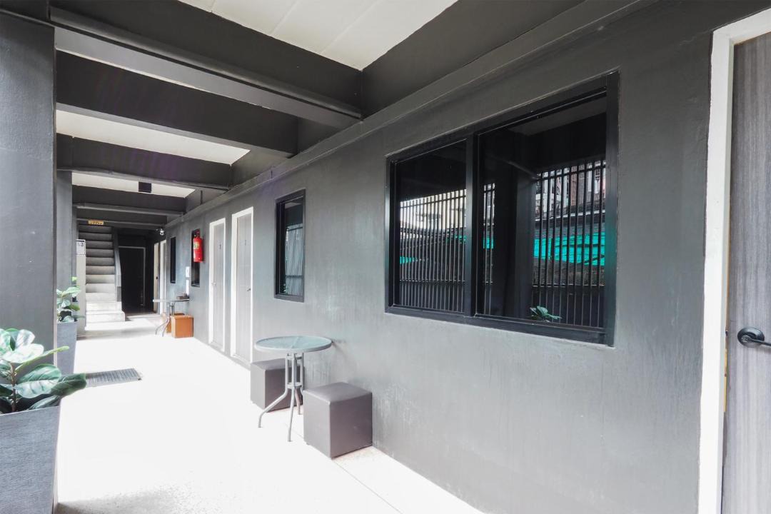Photo of Others in Samsen Nok