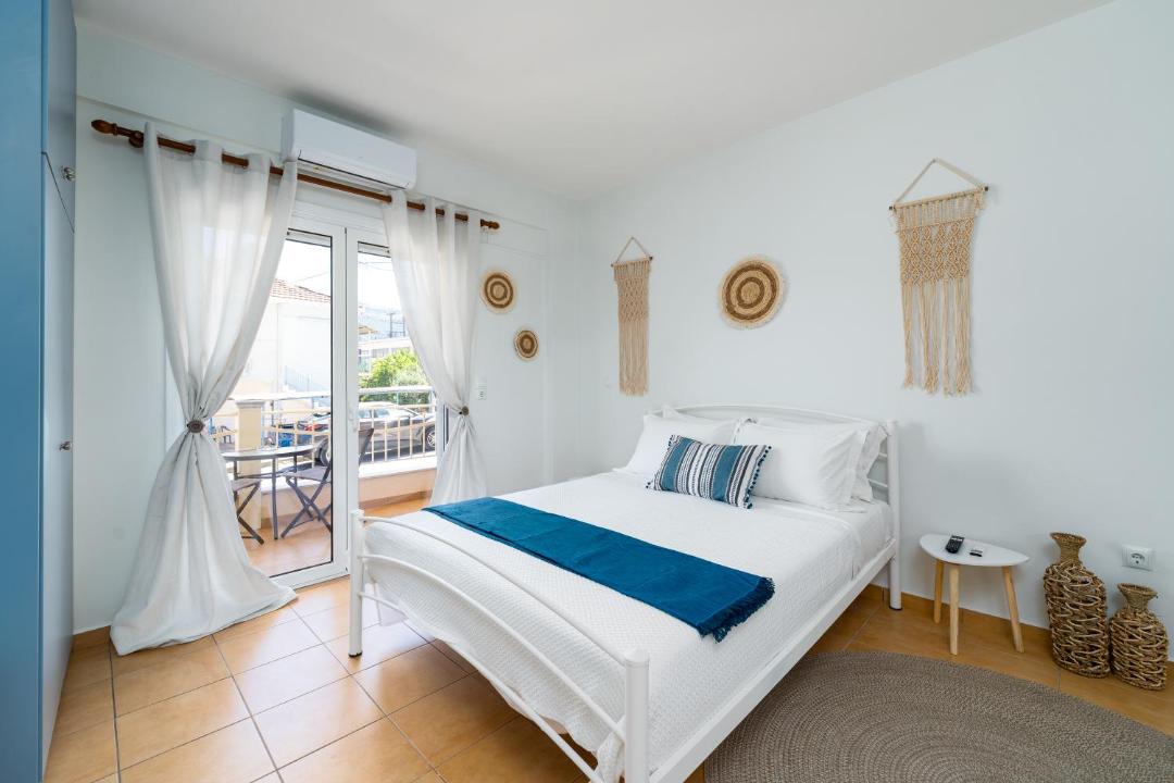 Photo of Bedroom in Aigio