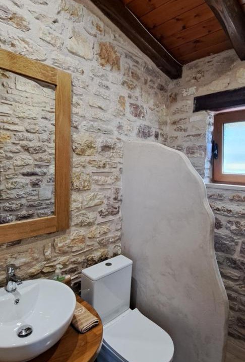 Photo of Bathroom in Zakharo