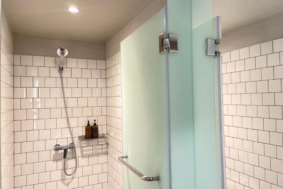 Photo of Bathroom in Thanon Phetchaburi