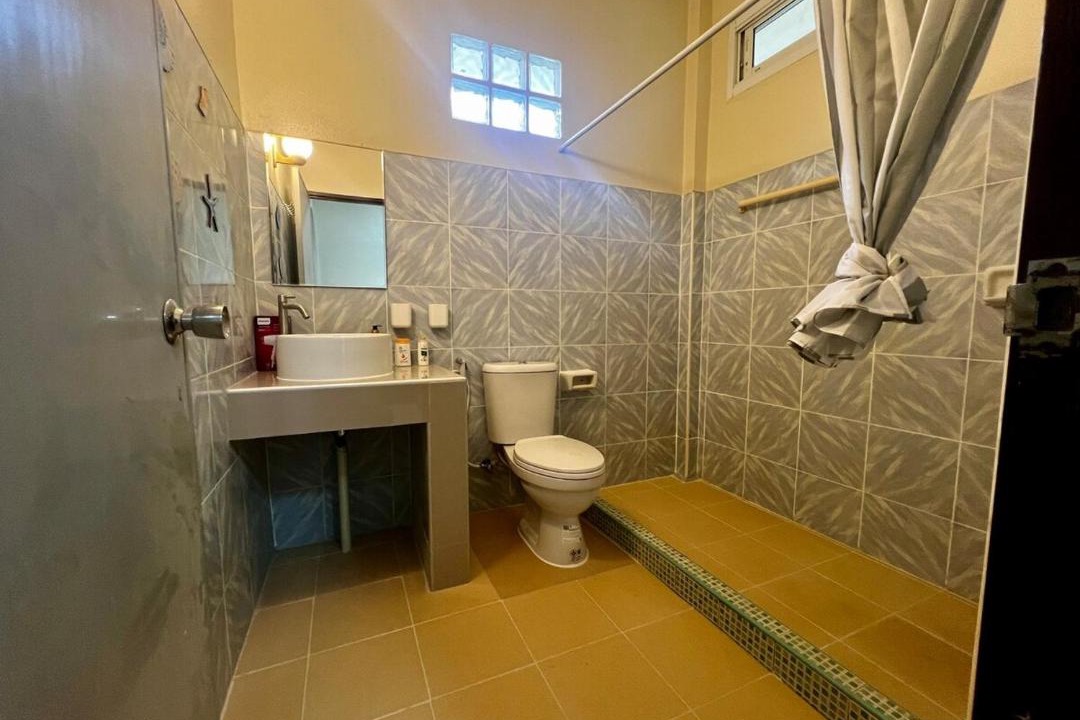 Photo of Bathroom in Hua Thanon