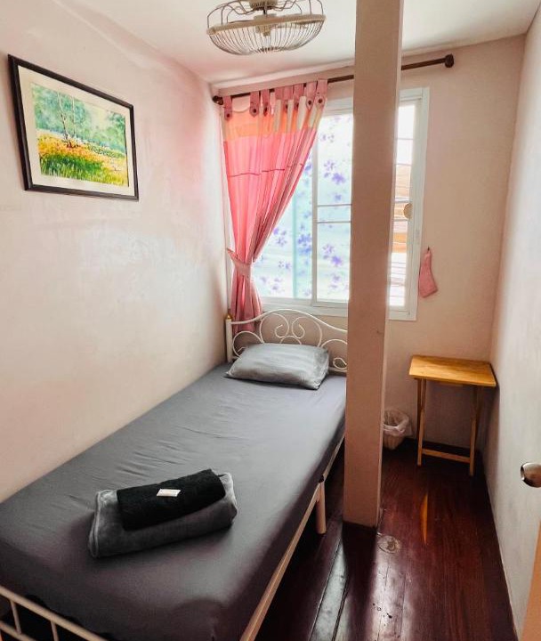 Photo of Bedroom in Wat Bowon Niwet