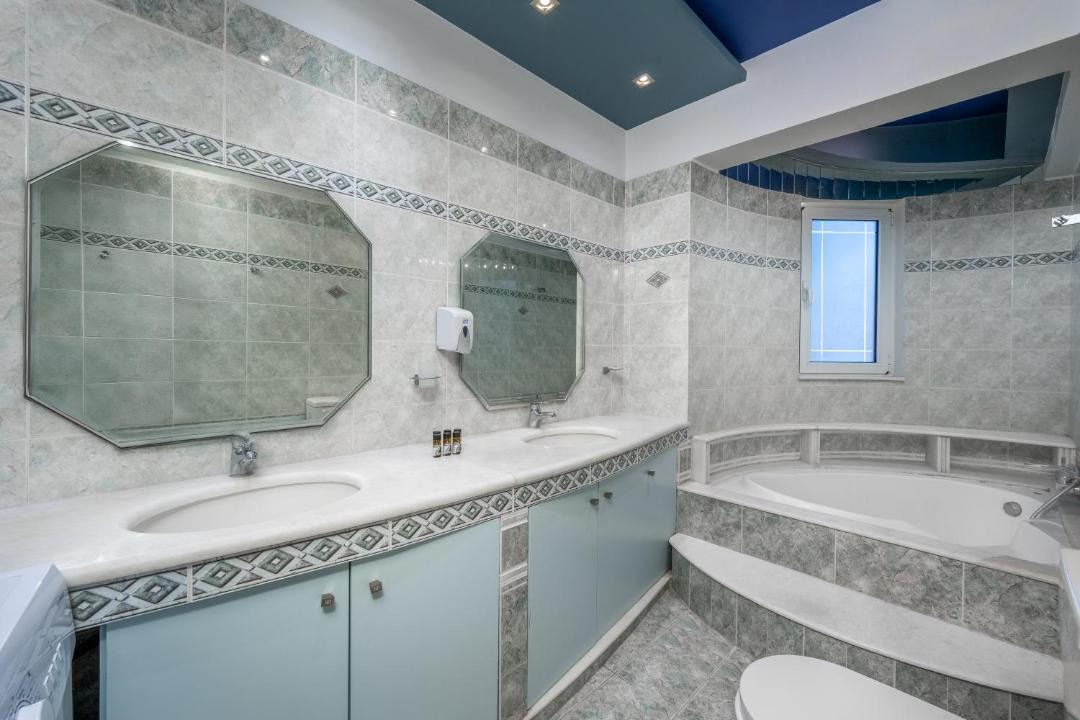 Photo of Bathroom in Fanai