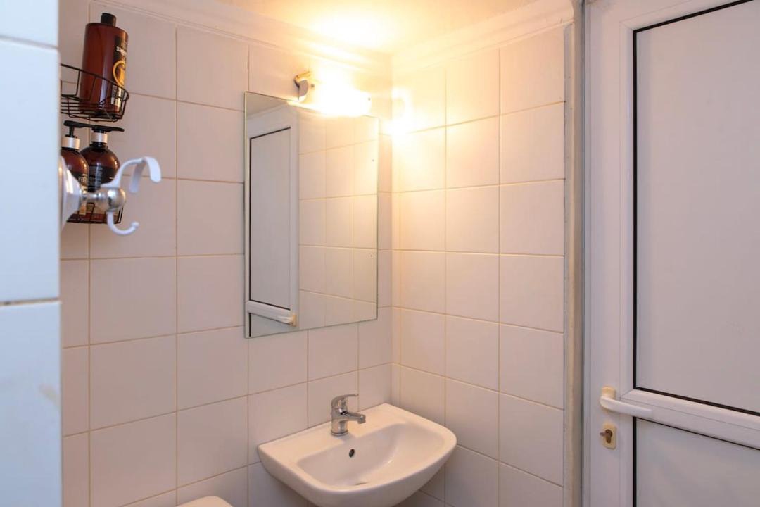 Photo of Bathroom in Pasalimani