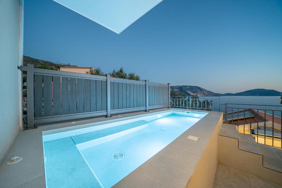Photo of Patio Balcony in Frourion
