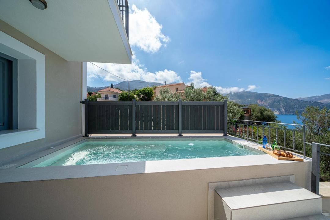 Photo of Patio Balcony in Frourion