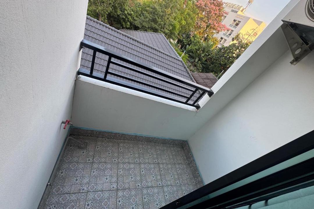 Photo of Patio Balcony in Bangkok Yai