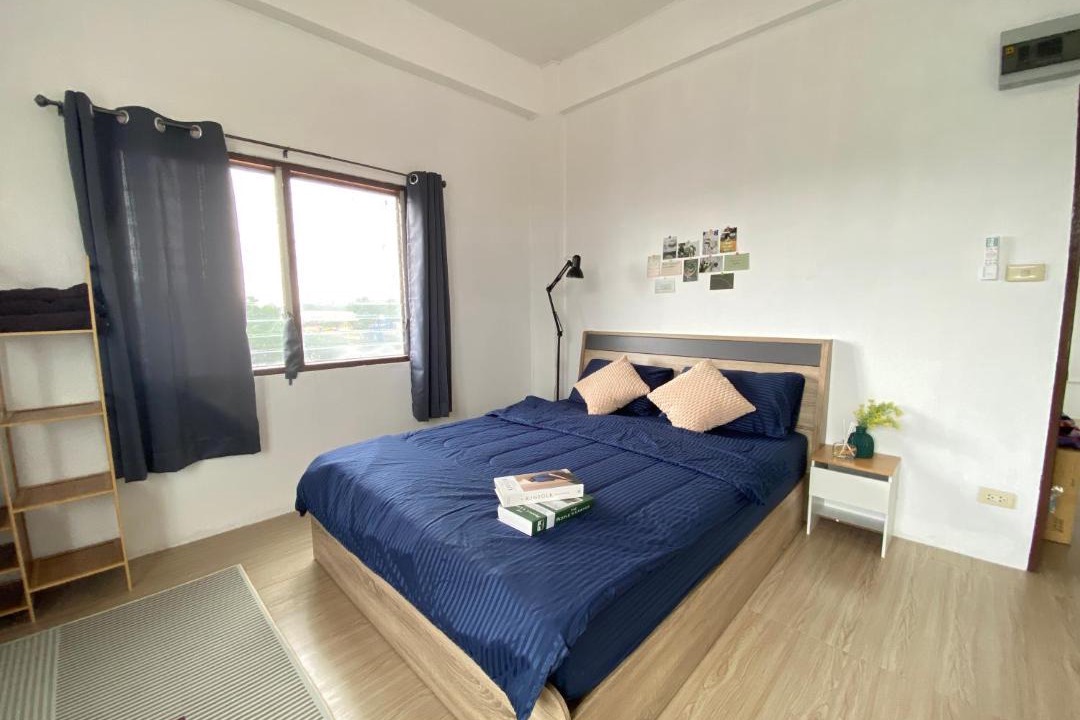 Photo of Bedroom in Salaya