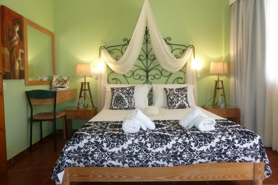 Photo of Bedroom in Atsipópoulon