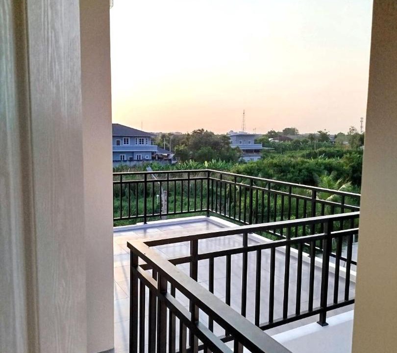 Photo of Patio Balcony in Thawi Watthana