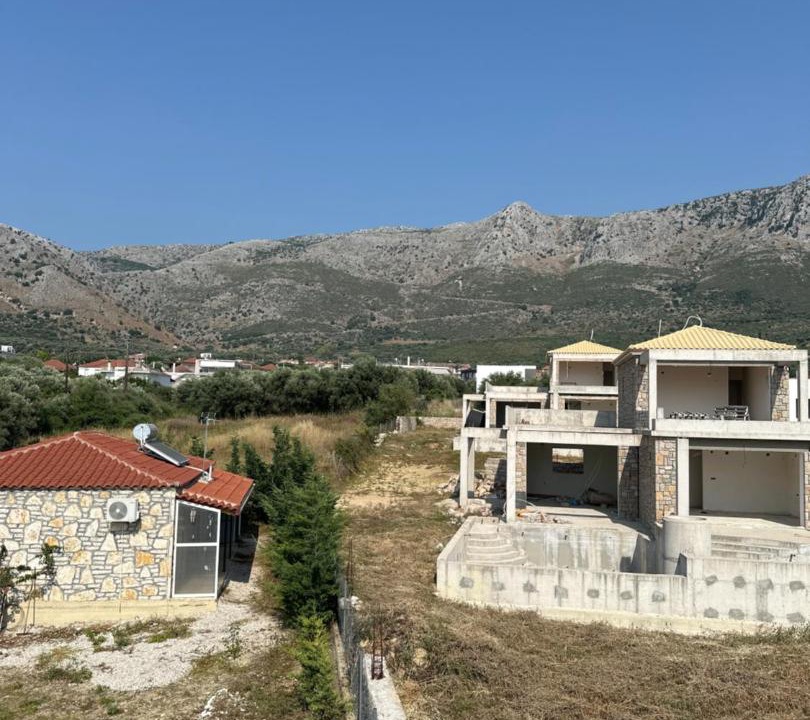 Photo of Buildings in Karpenisi