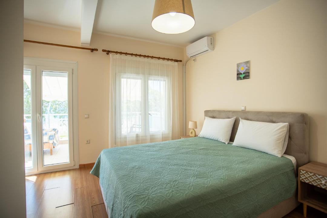 Photo of Bedroom in Polichnitos