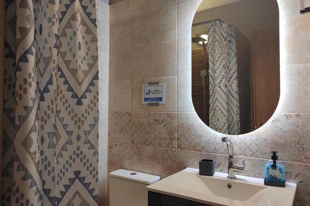 Photo of Bathroom in Mourteri