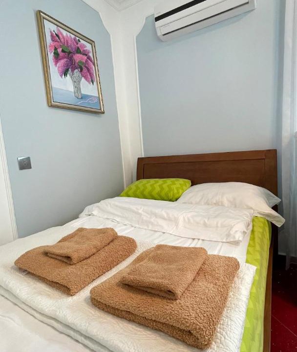 Photo of Bedroom in Politiko