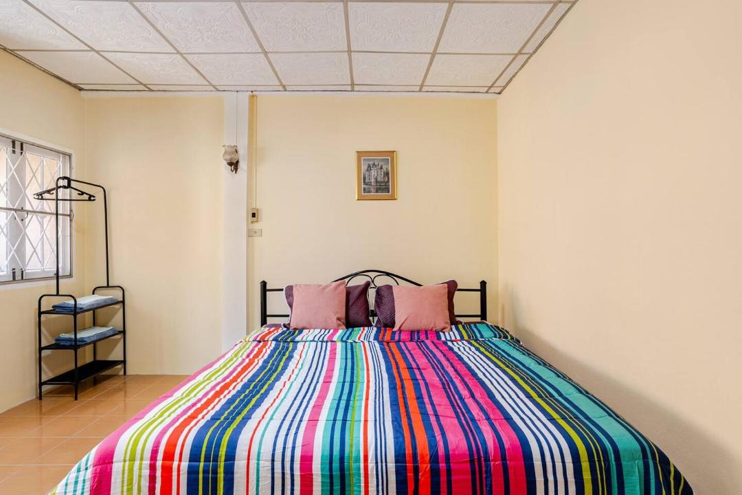 Photo of Bedroom in Khanna Yao