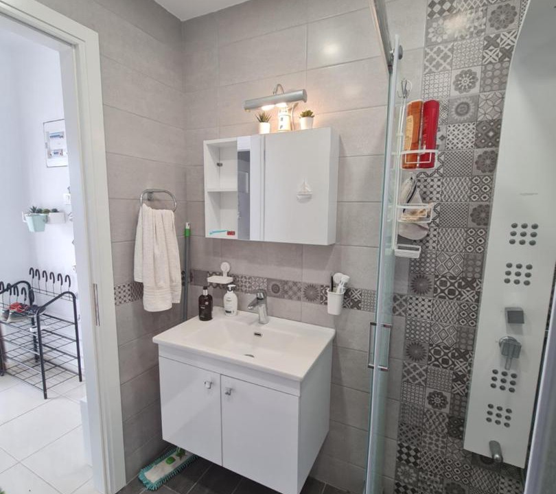 Photo of Bathroom in Lambi