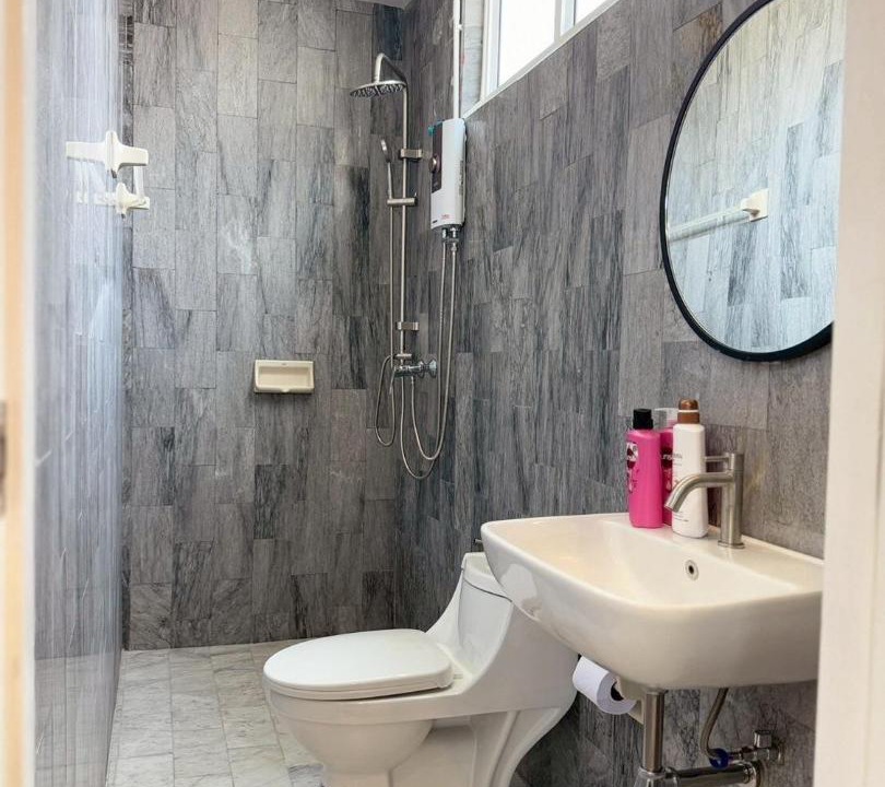 Photo of Bathroom in Wat Ket