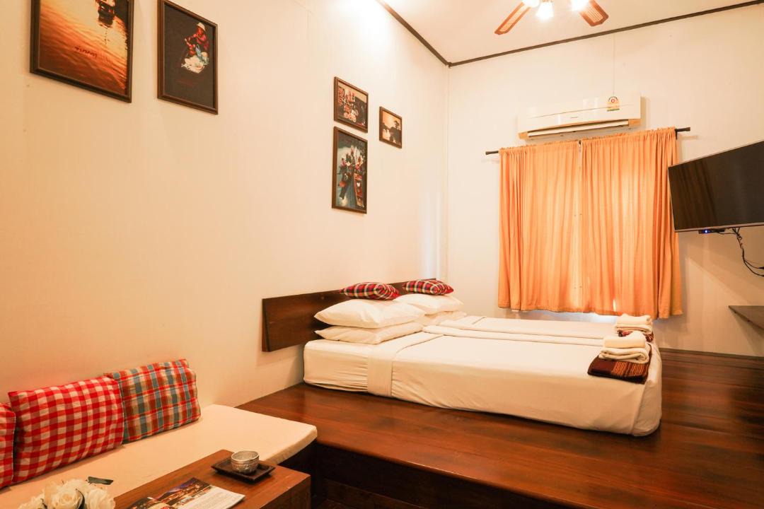 Photo of Bedroom in Amphawa