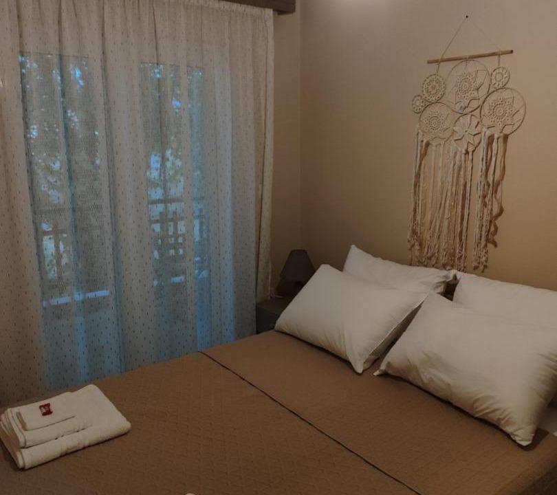 Photo of Bedroom in Aigialeia