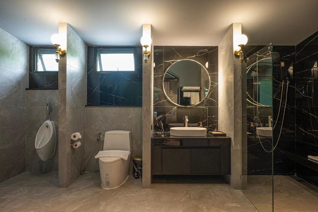Photo of Bathroom in Thung Phaya Thai
