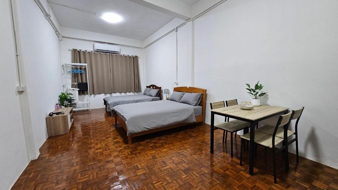 Photo of Bedroom in Thanon Phetchaburi