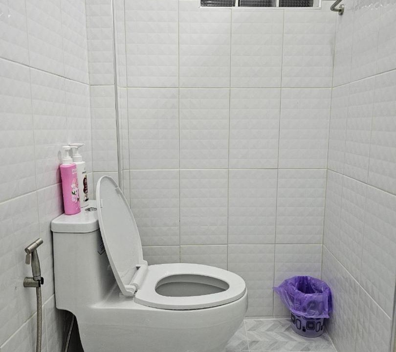 Photo of Bathroom in Thanon Phetchaburi