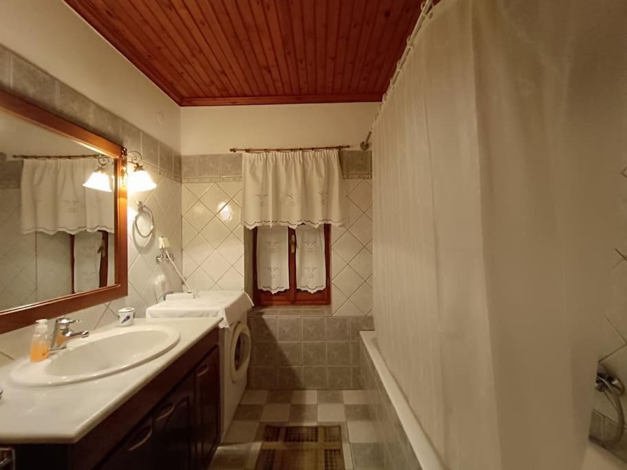 Photo of Bathroom in Dodoni