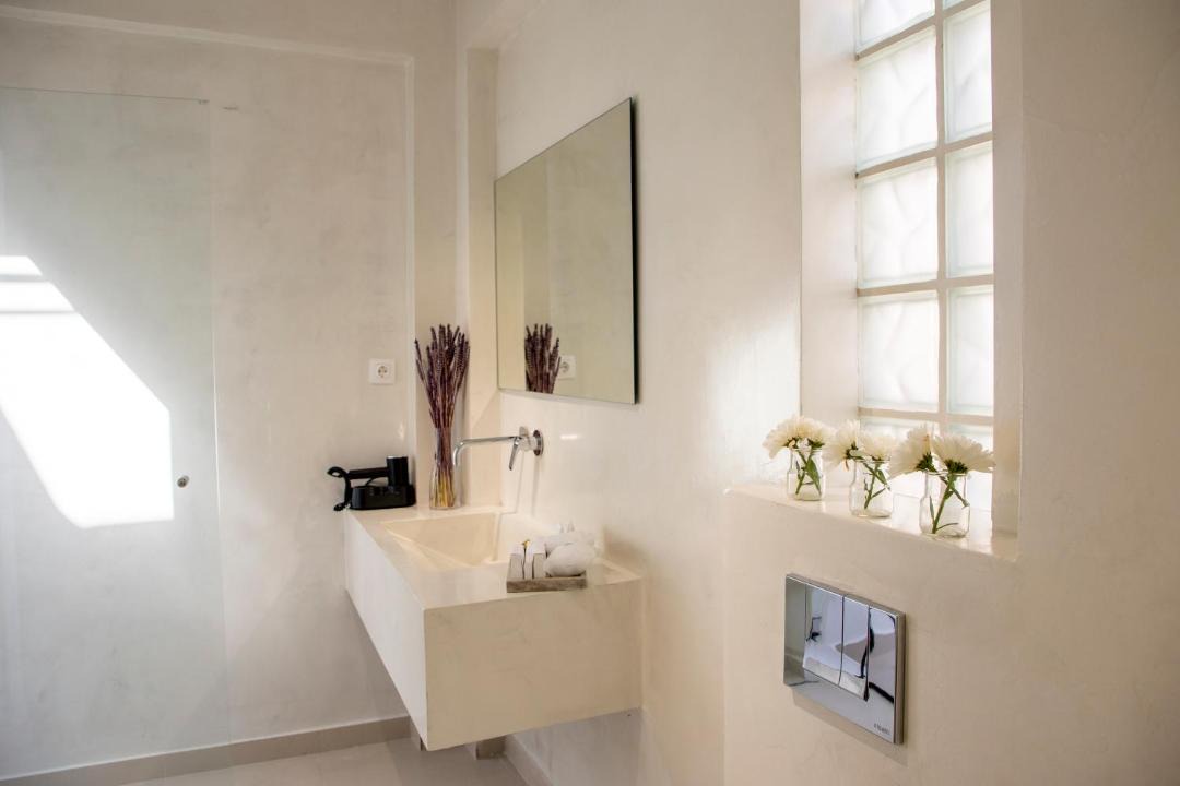 Photo of Bathroom in Aegina Town