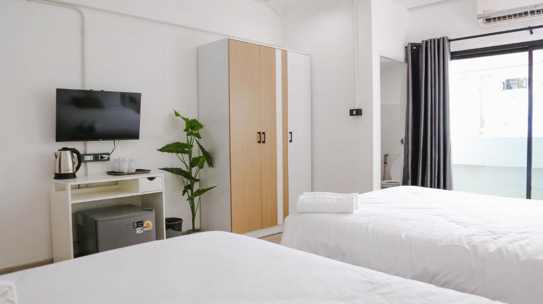 Photo of Bedroom in Khanna Yao